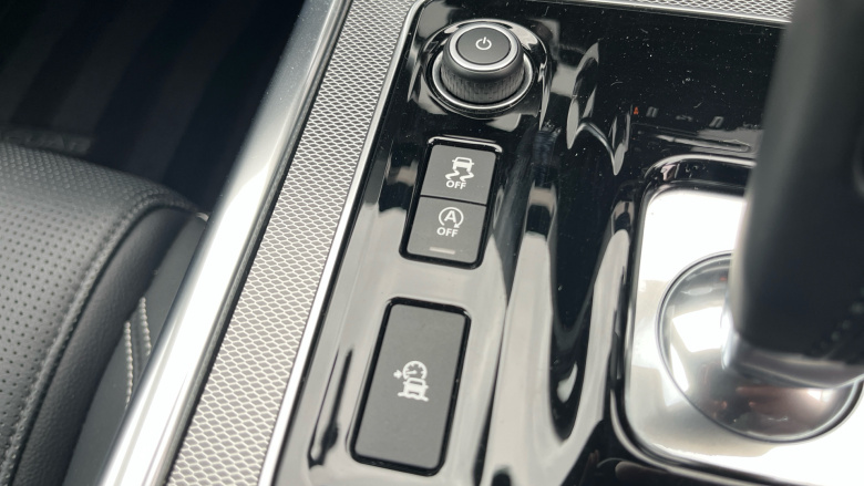 Jaguar XE 2.0 Reims Edition 4dr Auto Petrol Saloon